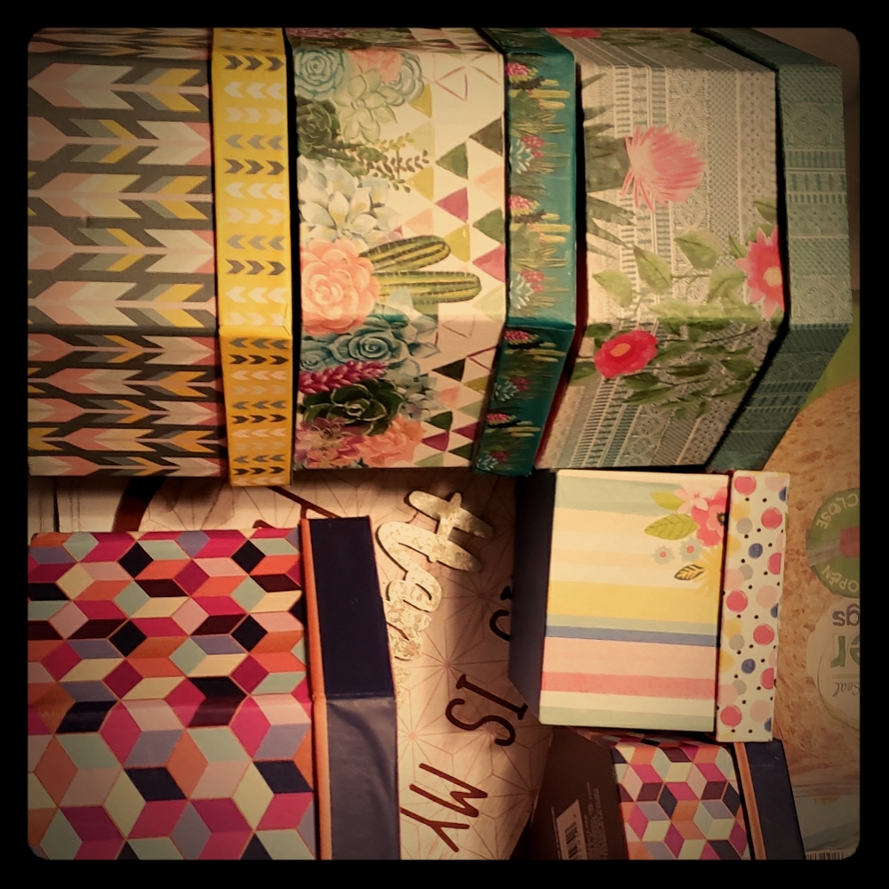 12 Decorative Boxes